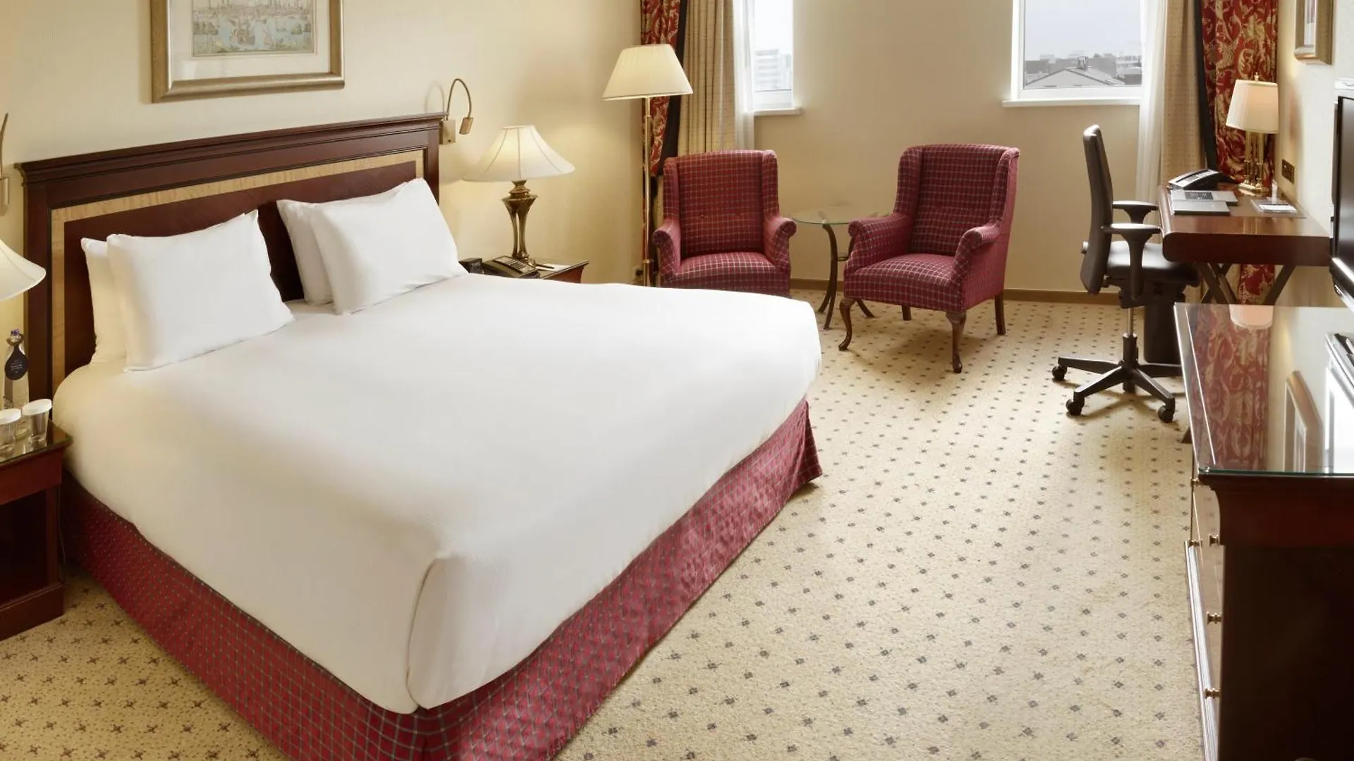 Отель Hilton Antwerp Old Town